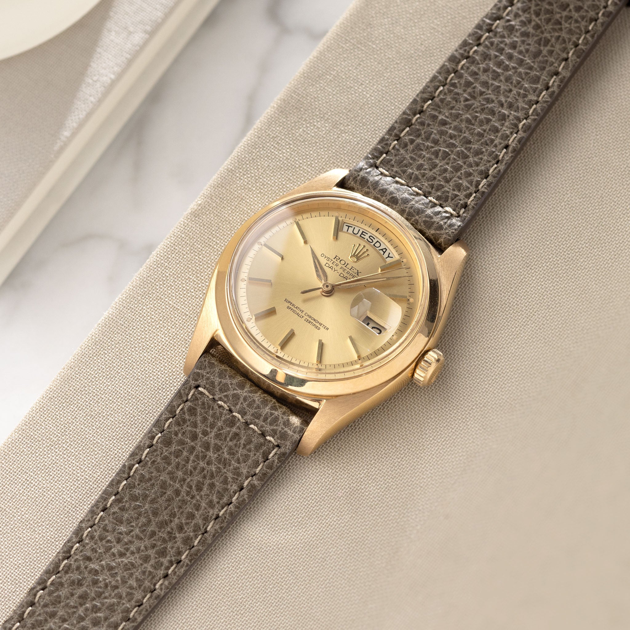 Grained_Grey_Leather_Watch_Strap_Rolex_Daydate