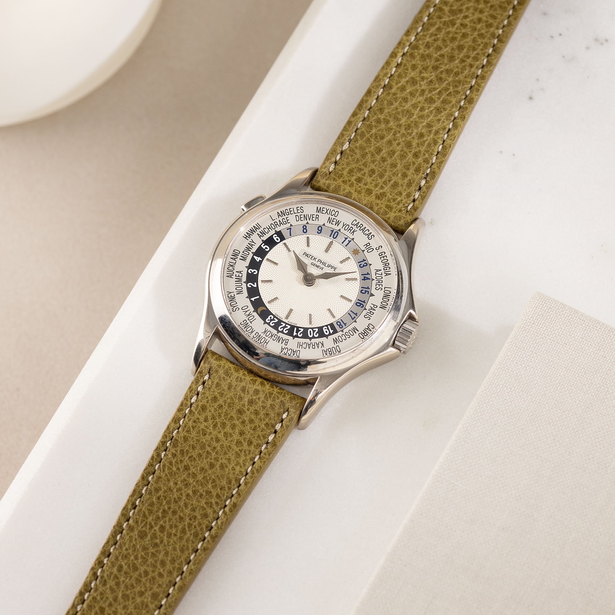 Grained_Green_Leather_Watch_Strap_Patek_Philippe_worldtimer_5110G