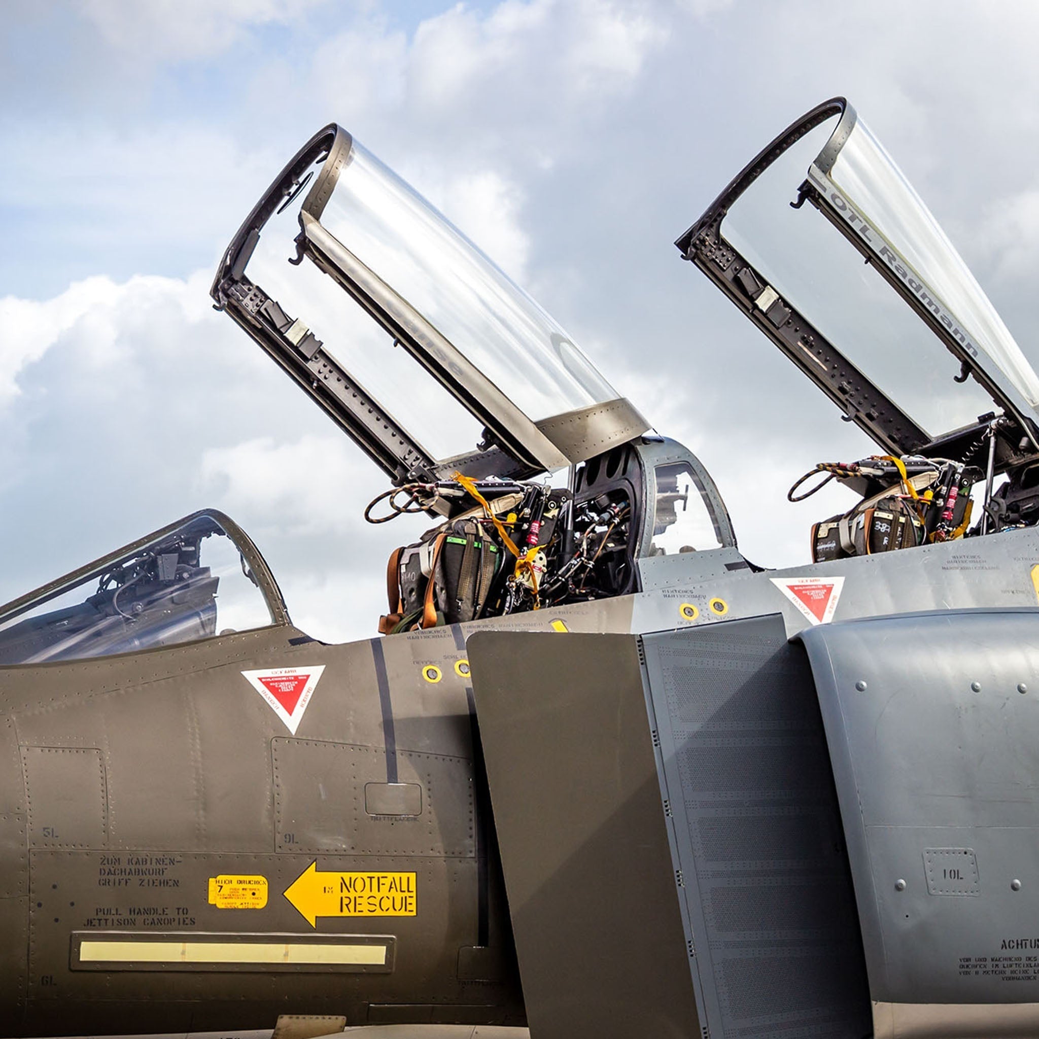 The Falco Bund Strap - Thin Grey Goat Skin