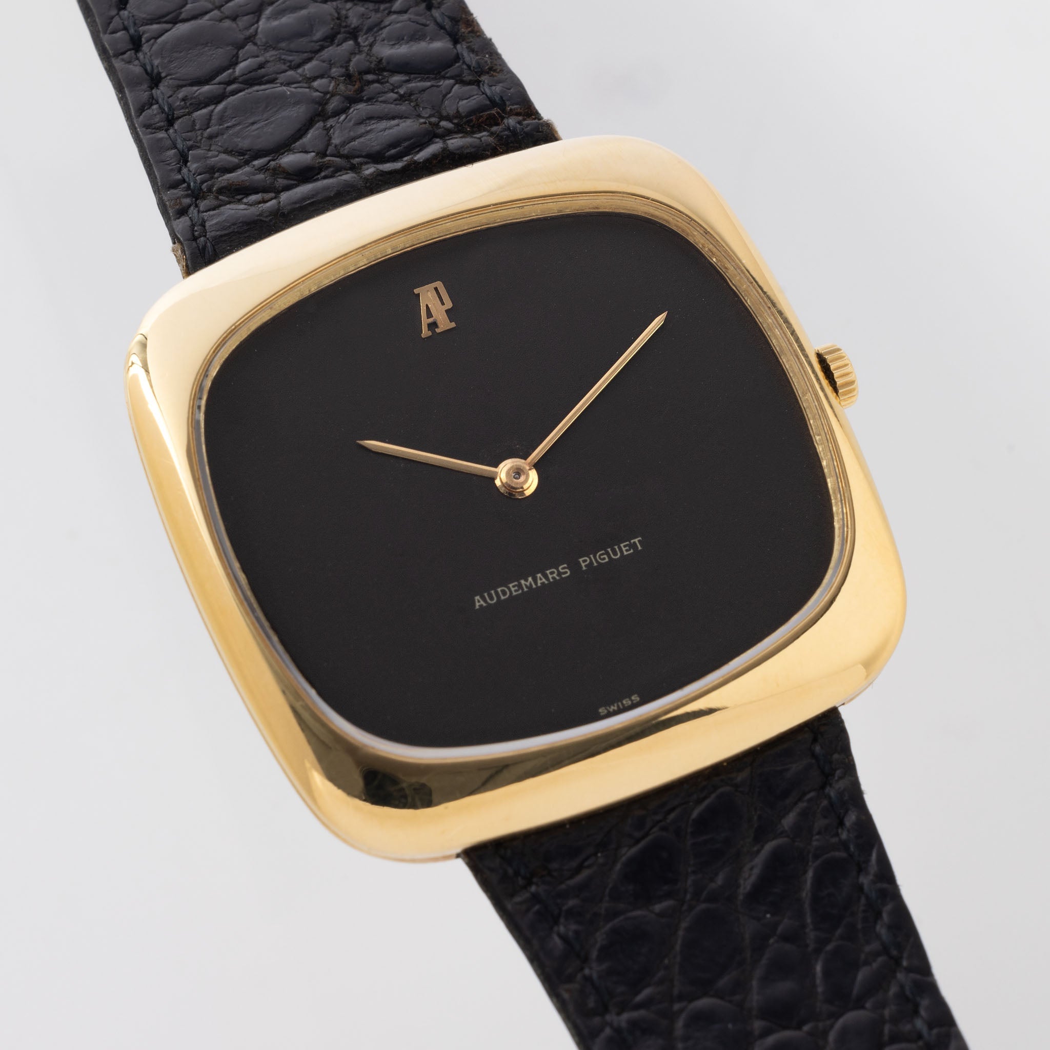 Audemars Piguet "Coussin " 18 k yellow gold Dresswatch “ultra thin “