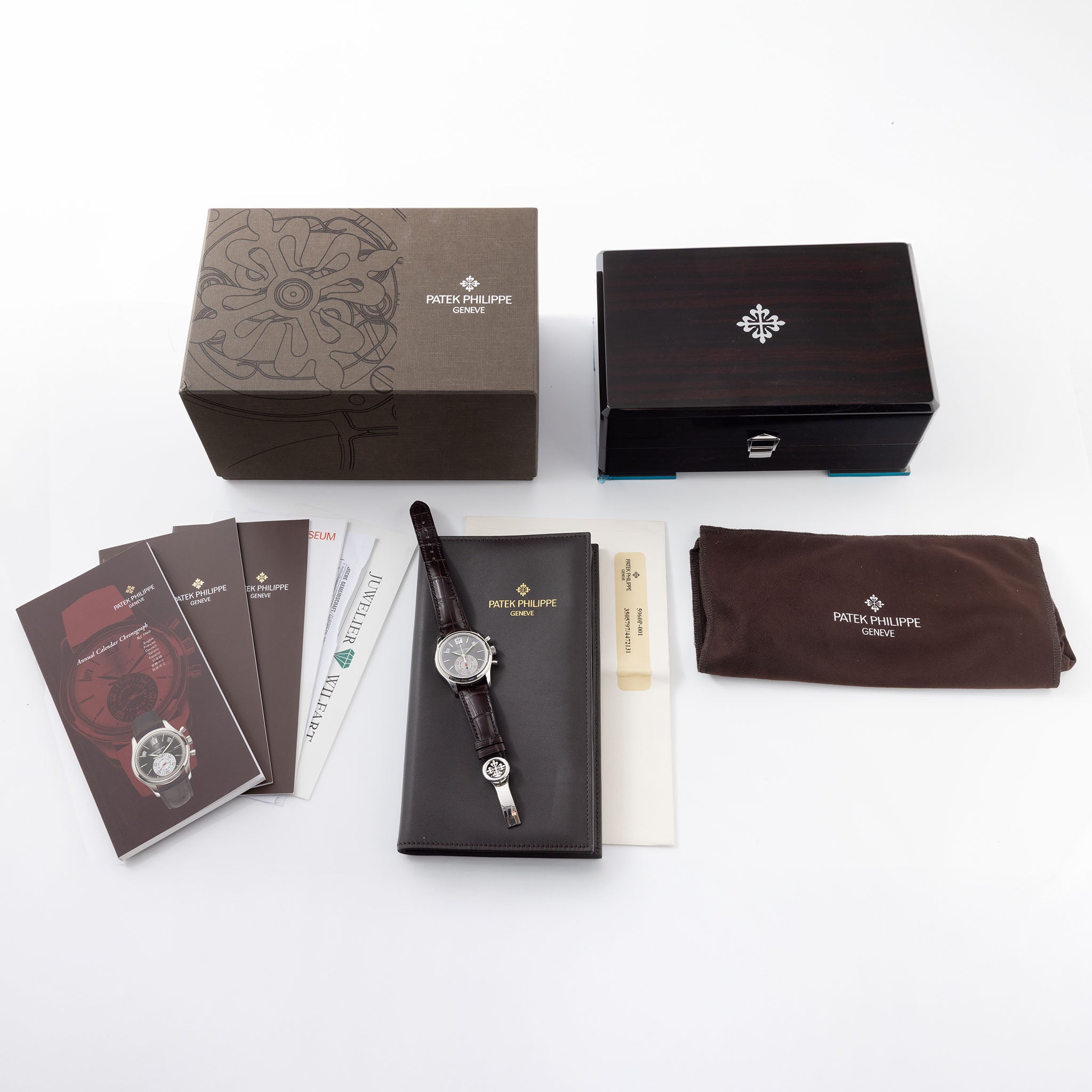 Patek Philippe Annual Calendar Flyback Chronograph 5960P in Platinum Execution Grey dial Full Set