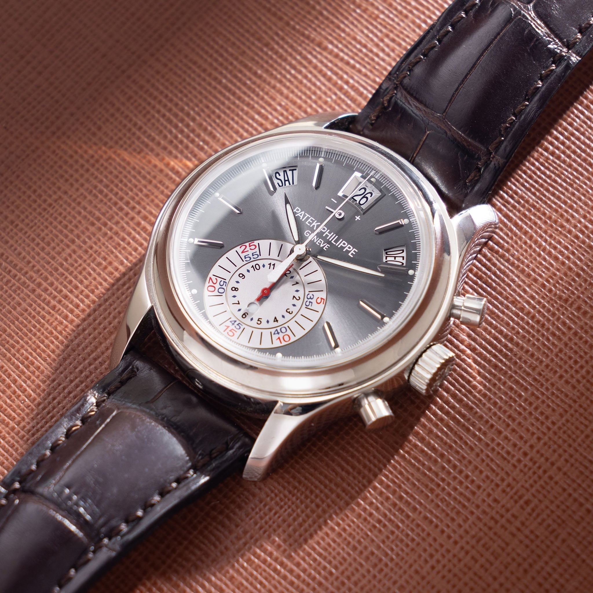 Patek Philippe Annual Calendar Flyback Chronograph 5960P in Platinum Execution Grey dial Full Set