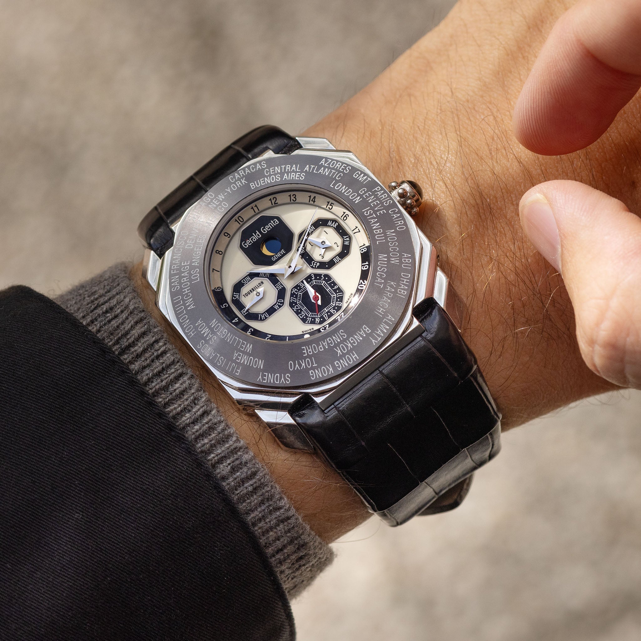 Gérald Genta Octo Perpetual Calendar , Moonphase , World time, GMT,Tourbilion in platinum / tantalum ref OTW.76