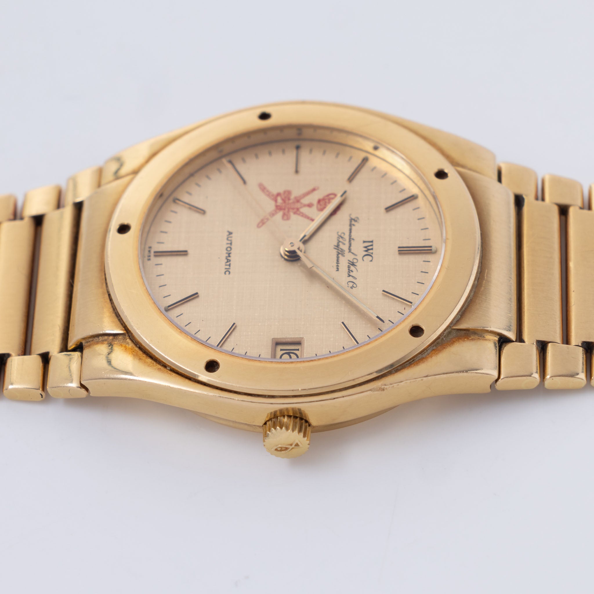 IWC Ingenieur SL Linen Khanjar Dial from original owner family with Box, Booklets , original certificate of origin and Provenance ref 9227 in 18 k yellow gold