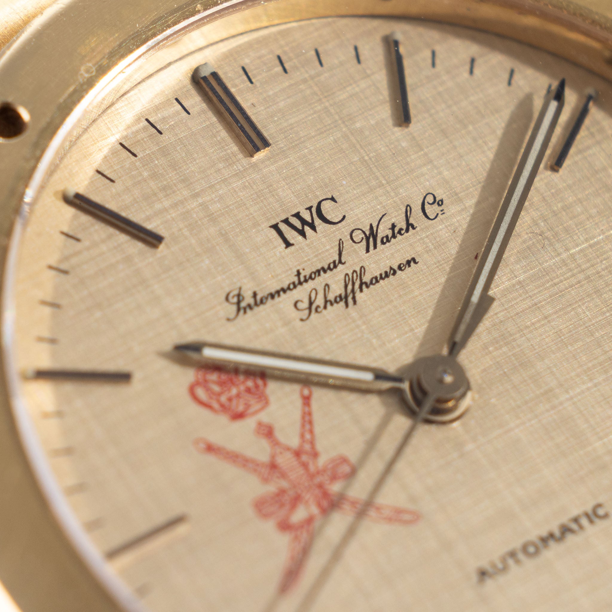 IWC Ingenieur SL Linen Khanjar Dial from original owner family with Box, Booklets , original certificate of origin and Provenance ref 9227 in 18 k yellow gold