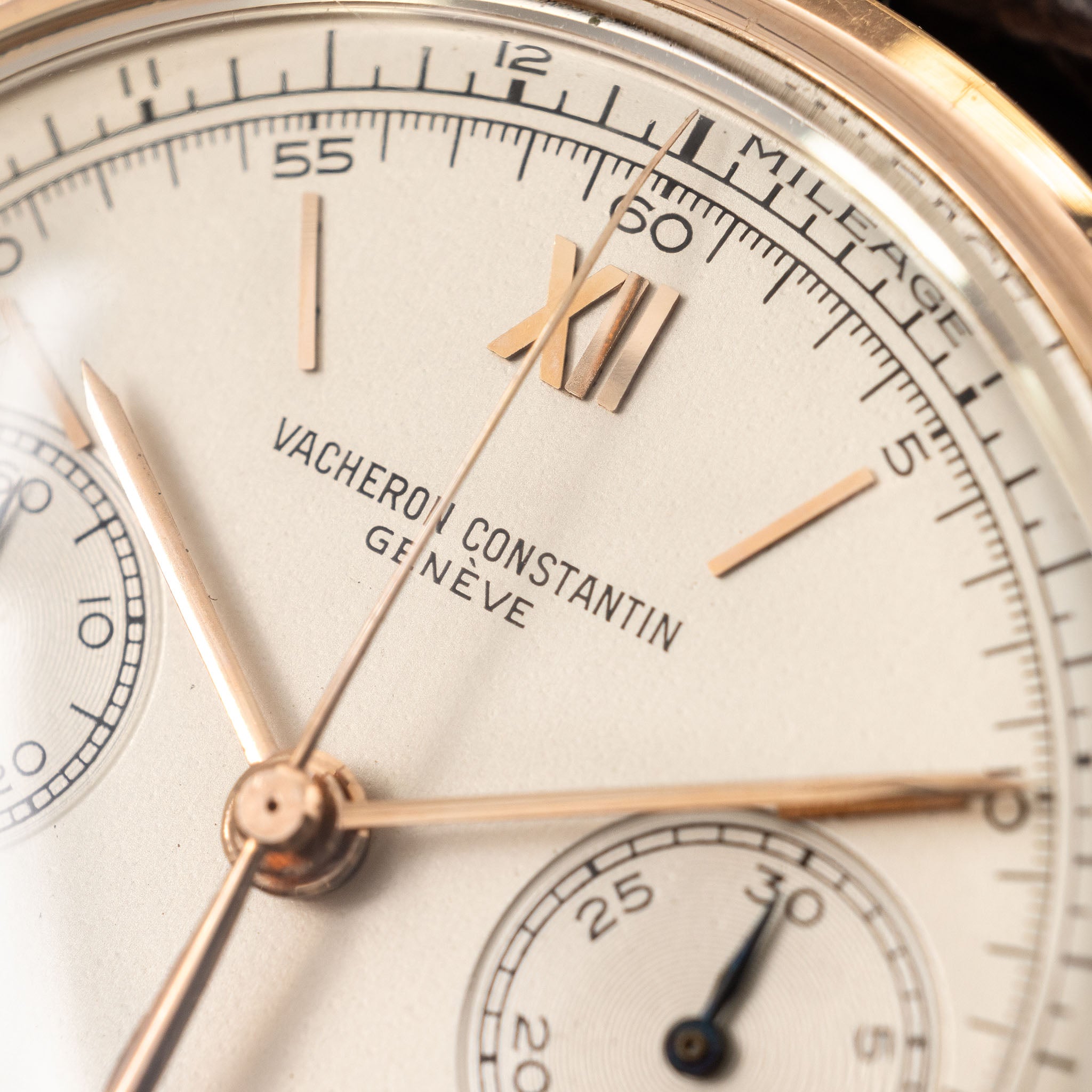 Vacheron Constantin Chronograph ref. 4072 in 18k Rose Gold Cream dial with Extract of the Archives