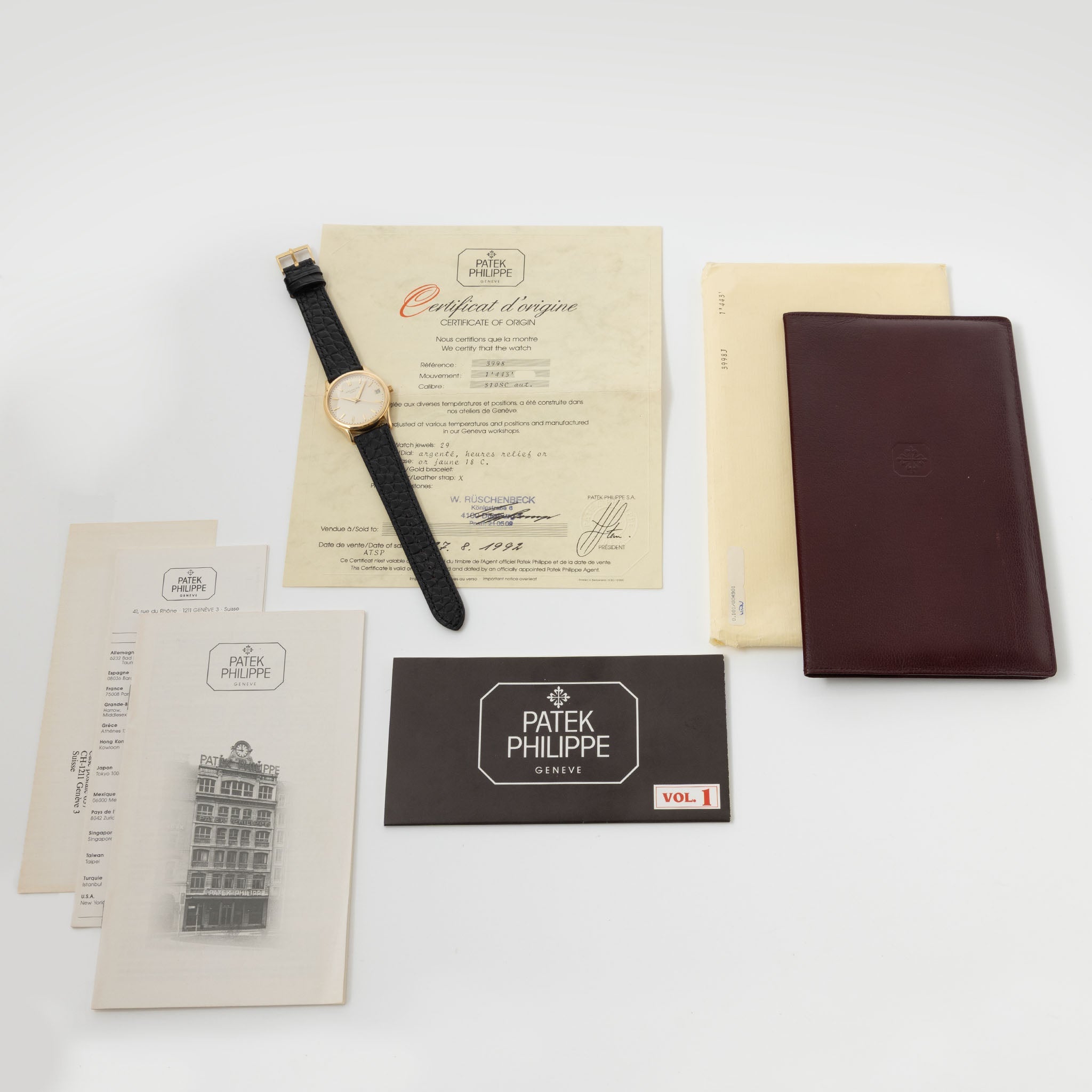 Patek Philippe Calatrava 3998J Argenté Dial ref. 3998j with Original Certificate of Origine