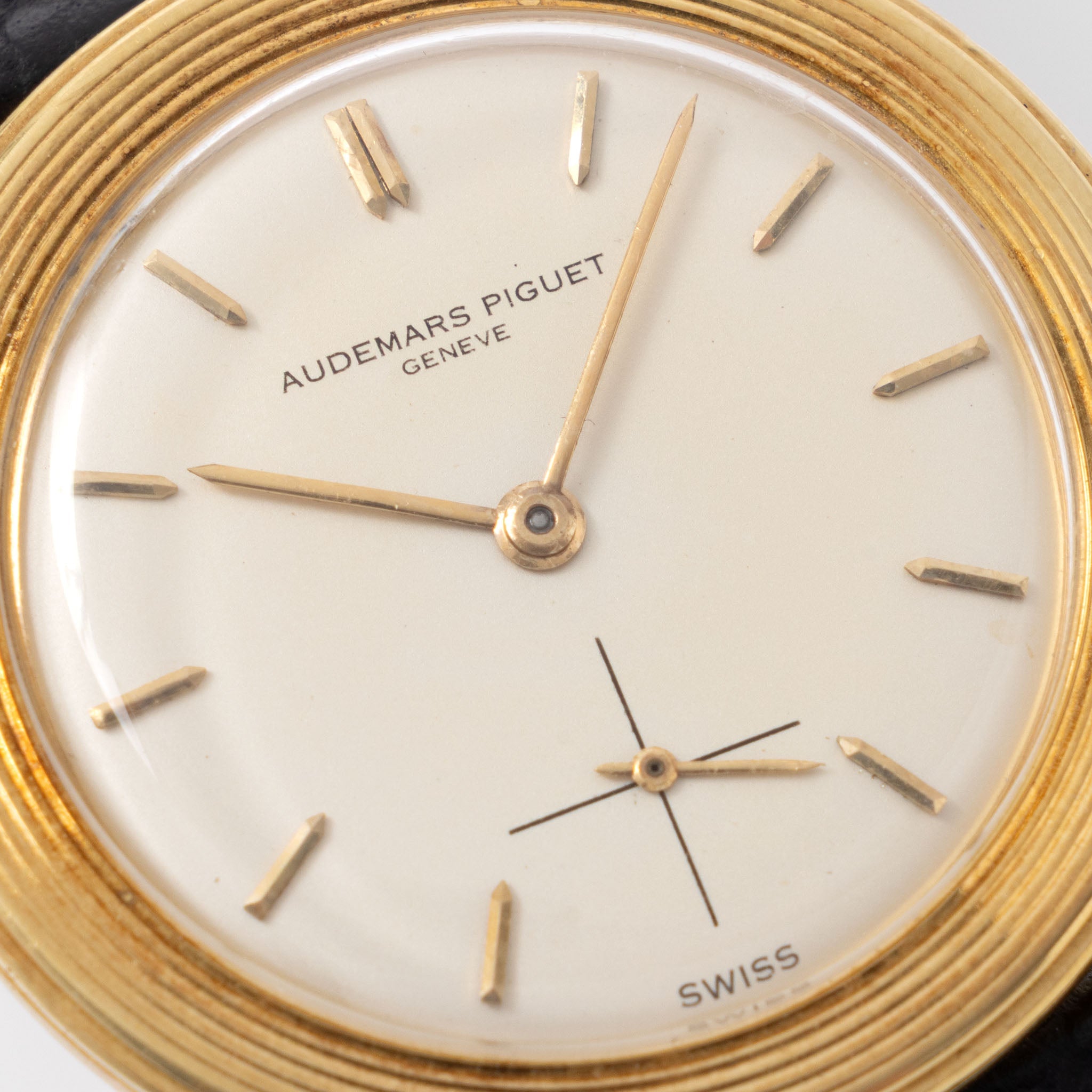 Audemars Piguet Disco volante in 18 k yellow gold