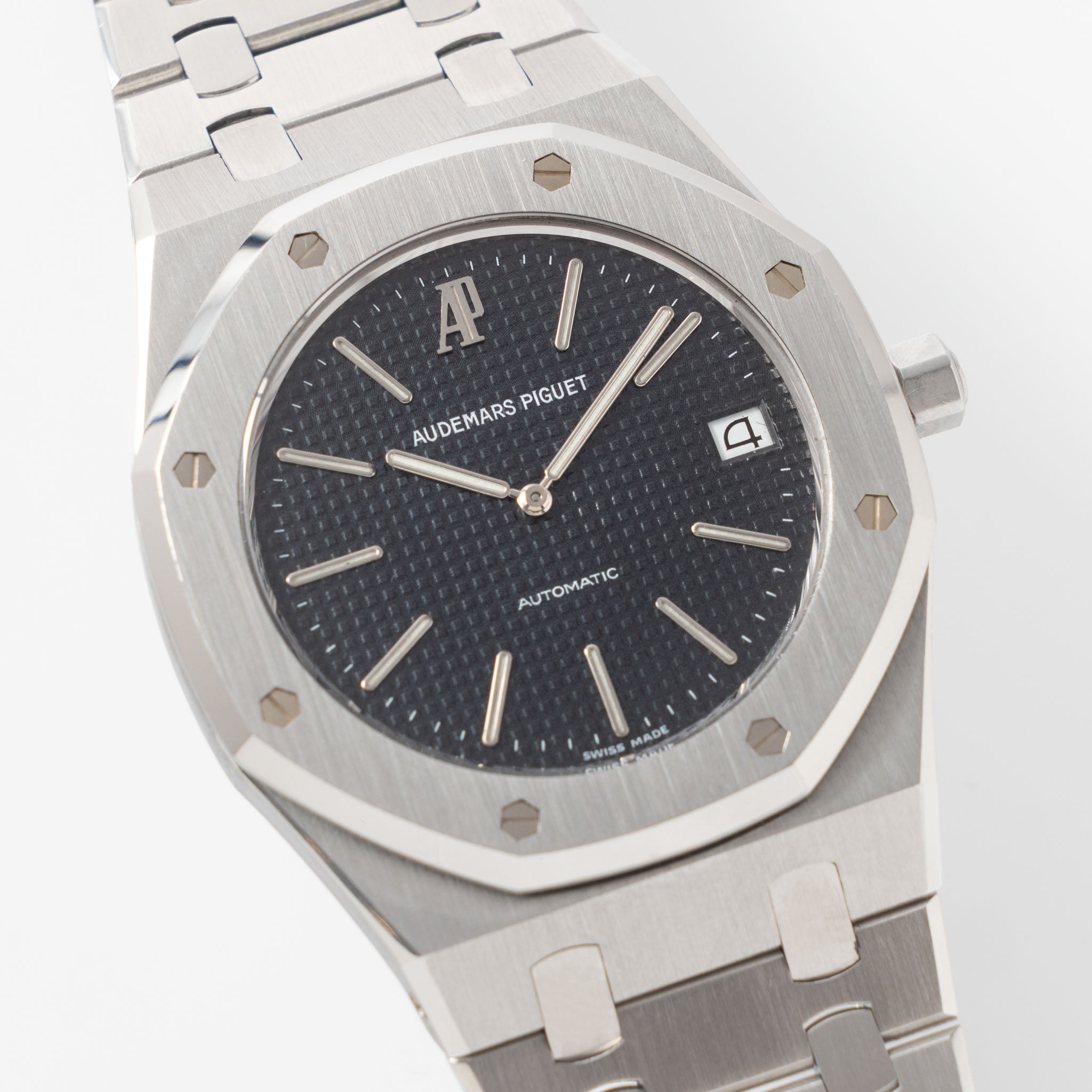 Audemars Piguet Royal-Oak Jumbo Ultra-thin 14802ST Jubilee with Extract of the Archives