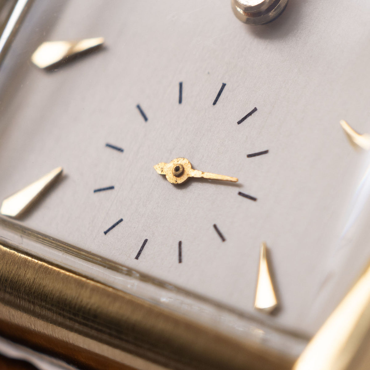 Patek Philippe “Hour Glass” Dress Watch ref. 2456J in 18k yellow gold