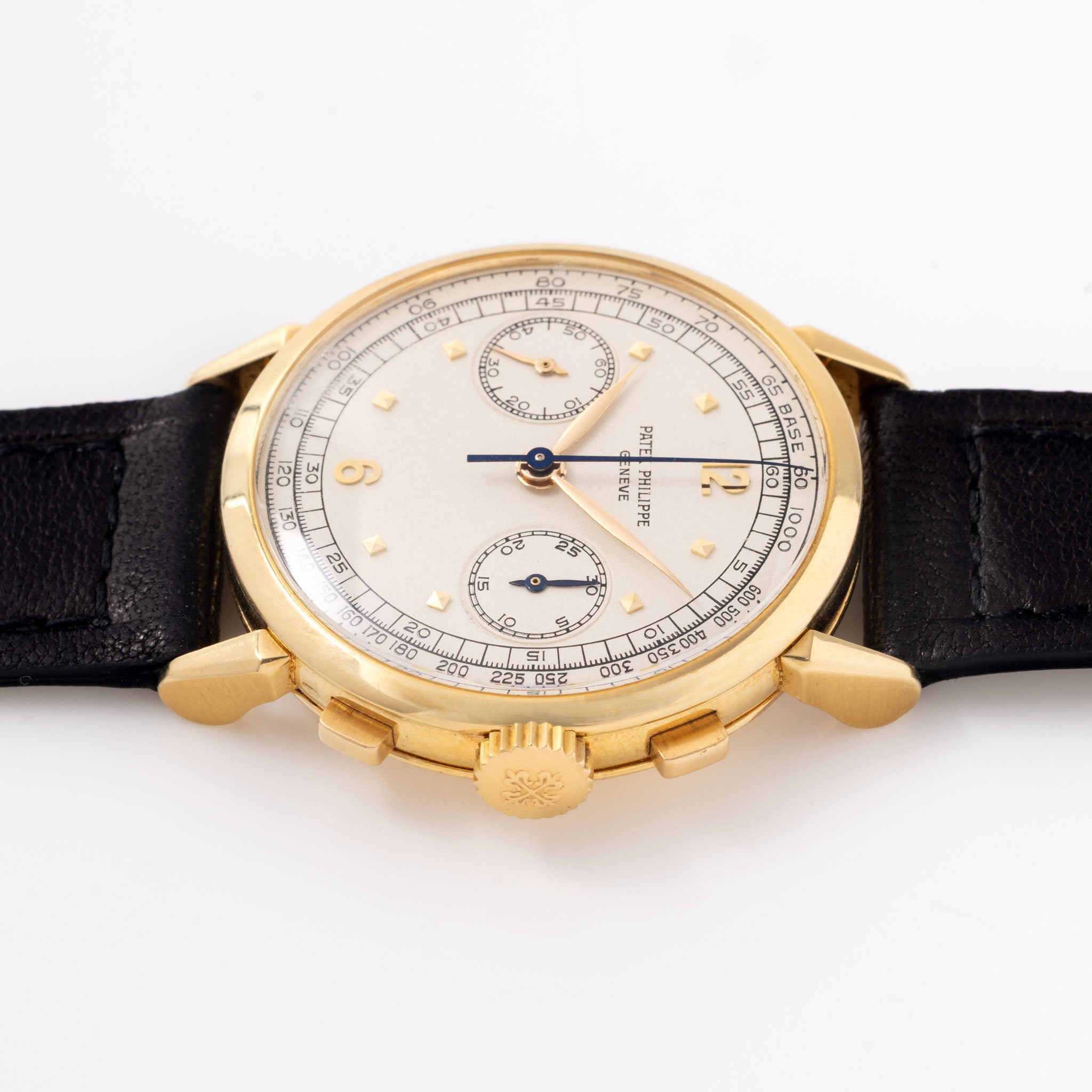 Patek Philippe Chronograph 1579J Second Series Silvered Dial in 18k Yellow Gold with Extract of the Archives