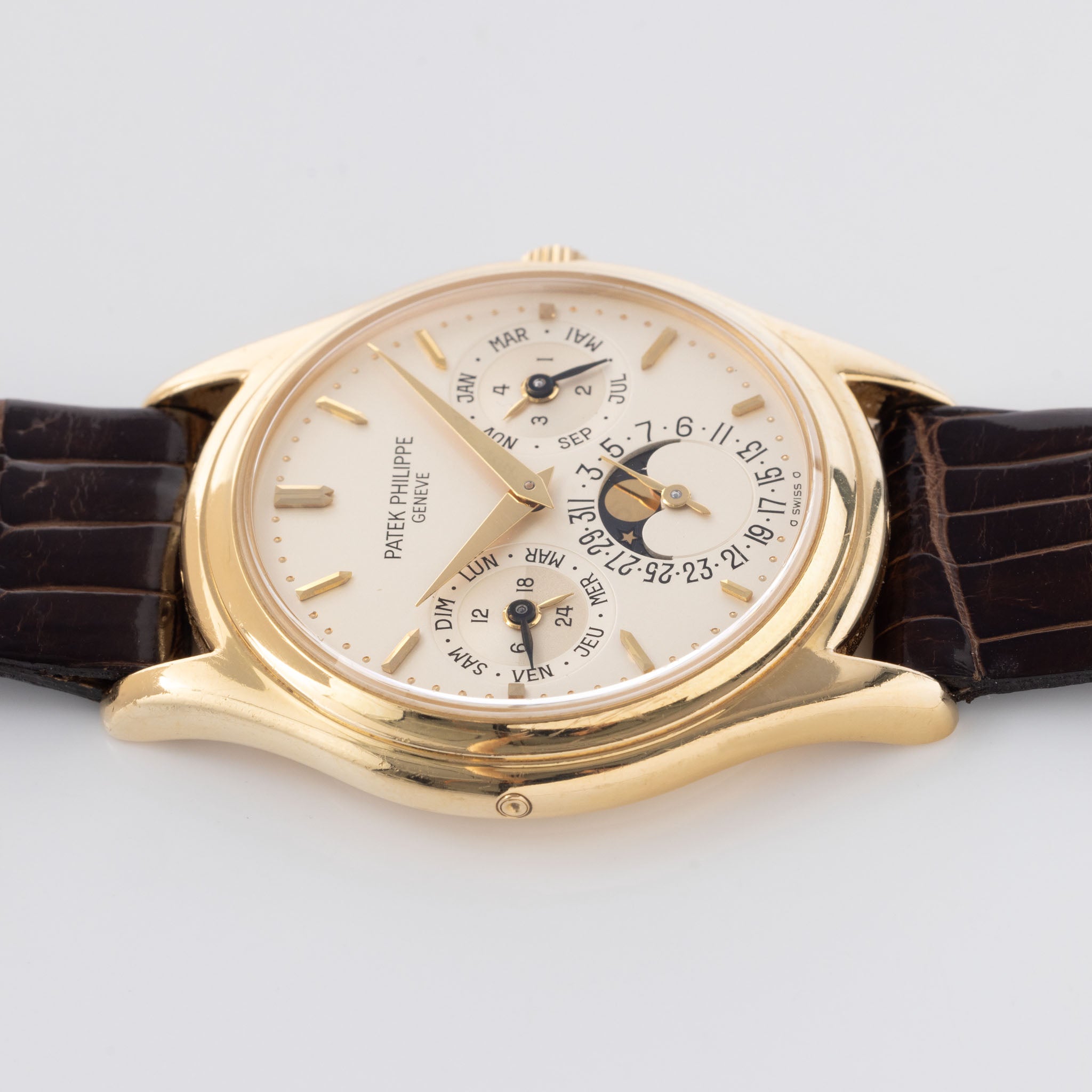 Patek Philippe 3940 Perpetual Calendar Second Series with Archive Extract