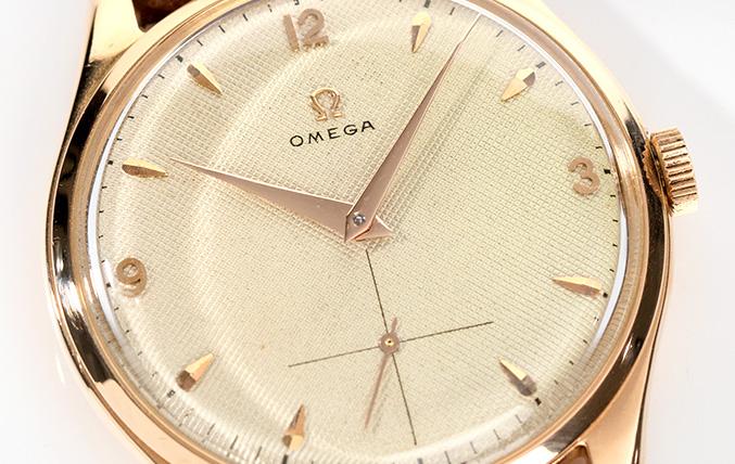 Omega Calatrava 1940s Large Case 38mm