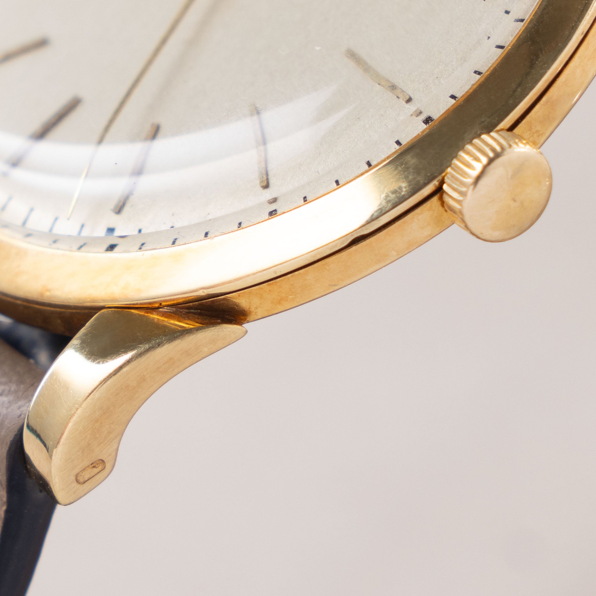 Vacheron Constantin 18k Yellow Gold Ultra-Thin Dress Watch Ref. 6031 Silver Dial