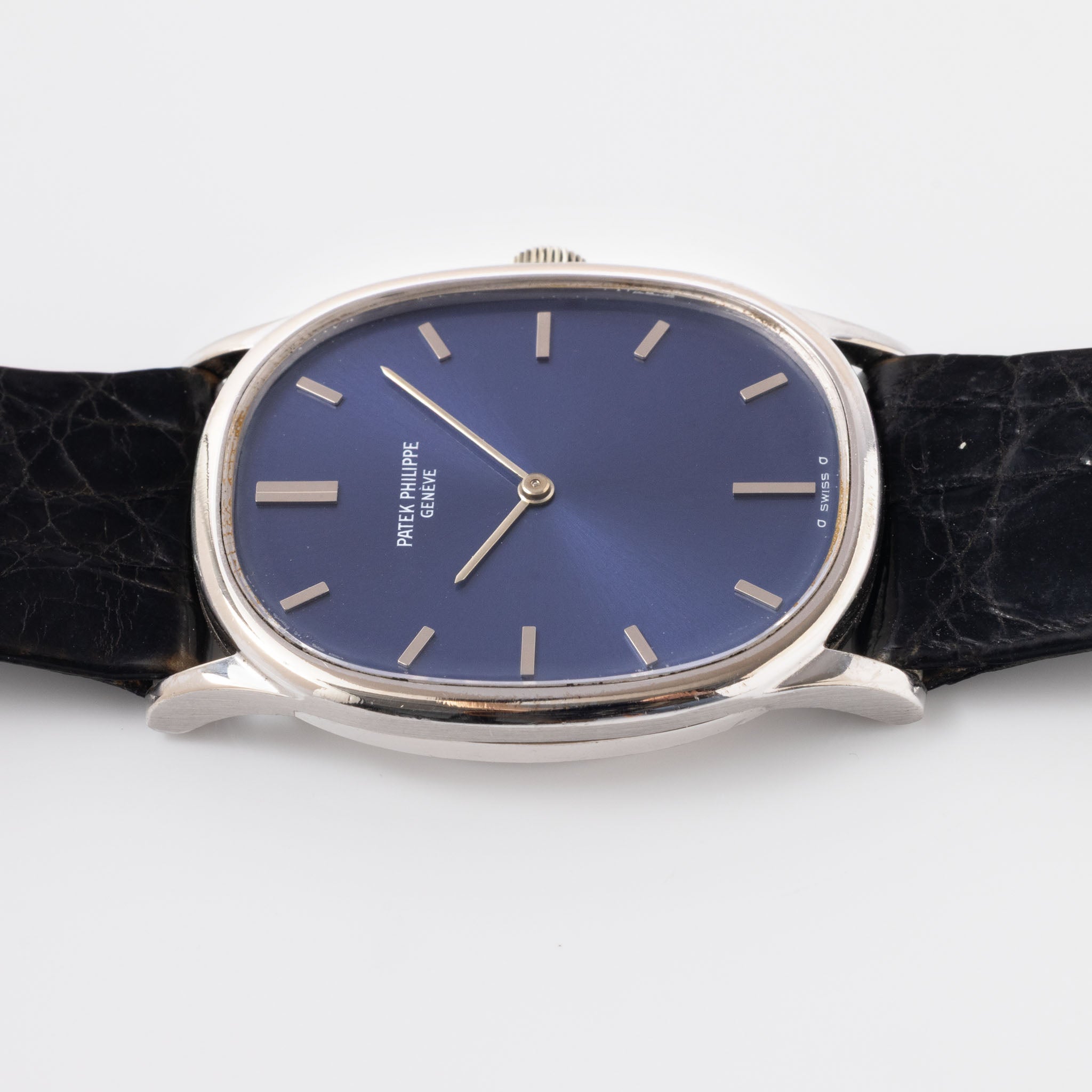 Patek Philippe Golden Ellipse Blue Dial in 18k White Gold ref. 3846G