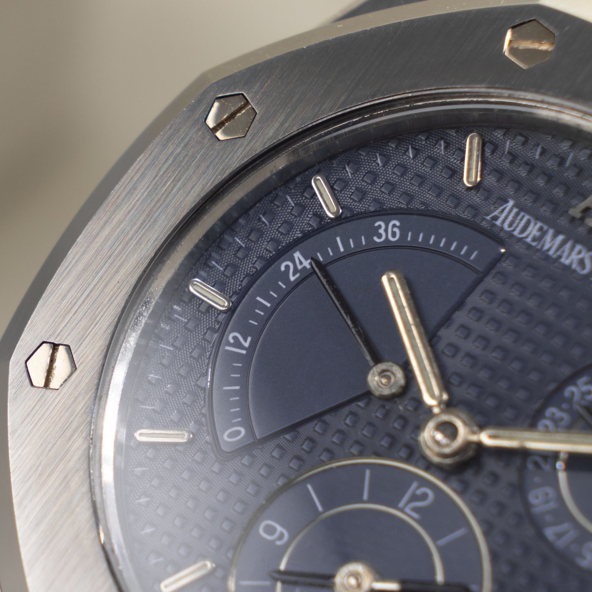 Audemars Piguet Royal-Oak Dual Time Blue Dial ref. 25730ST