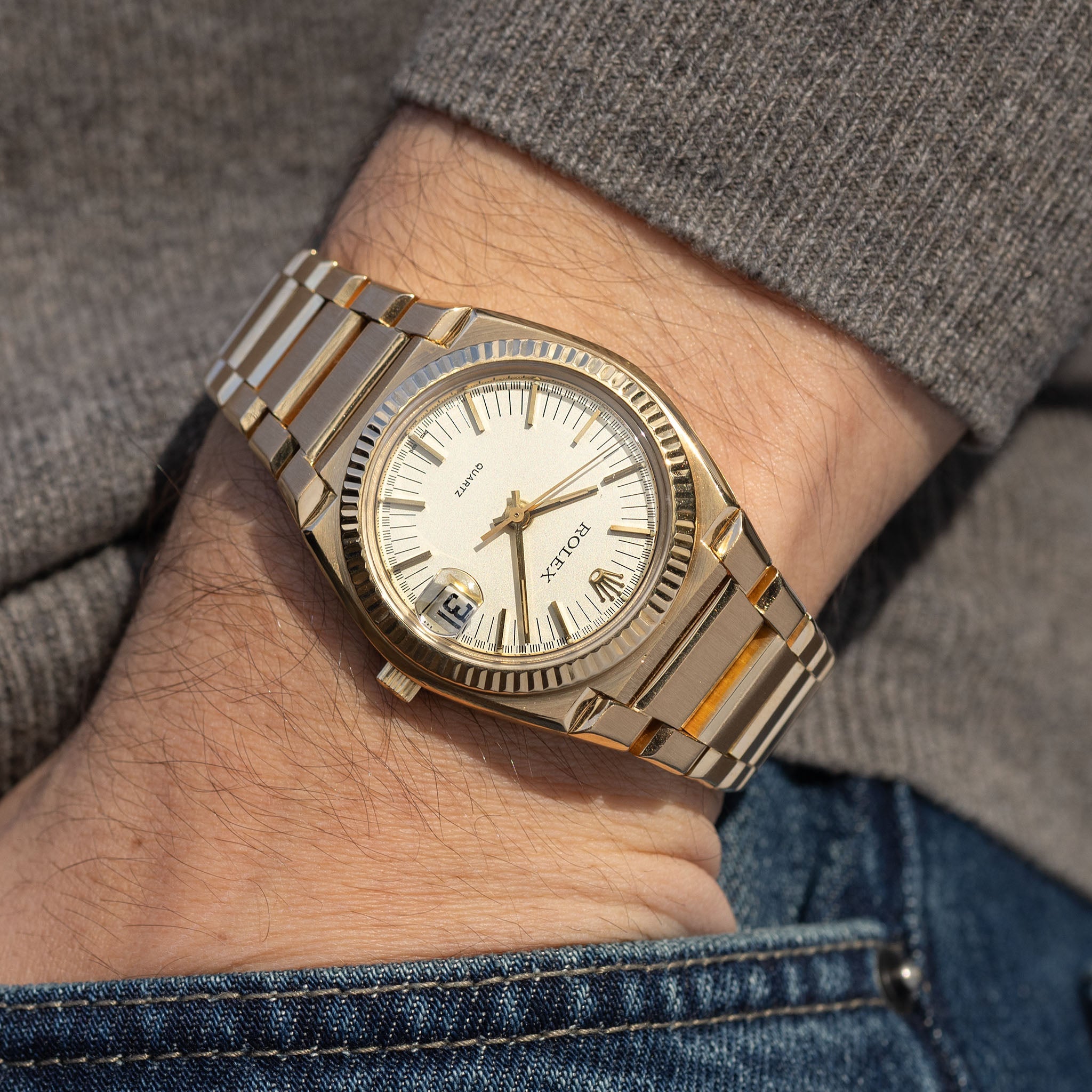 Rolex Beta 21 Il Texano Cream dial  in 18k yellow gold ref 5100