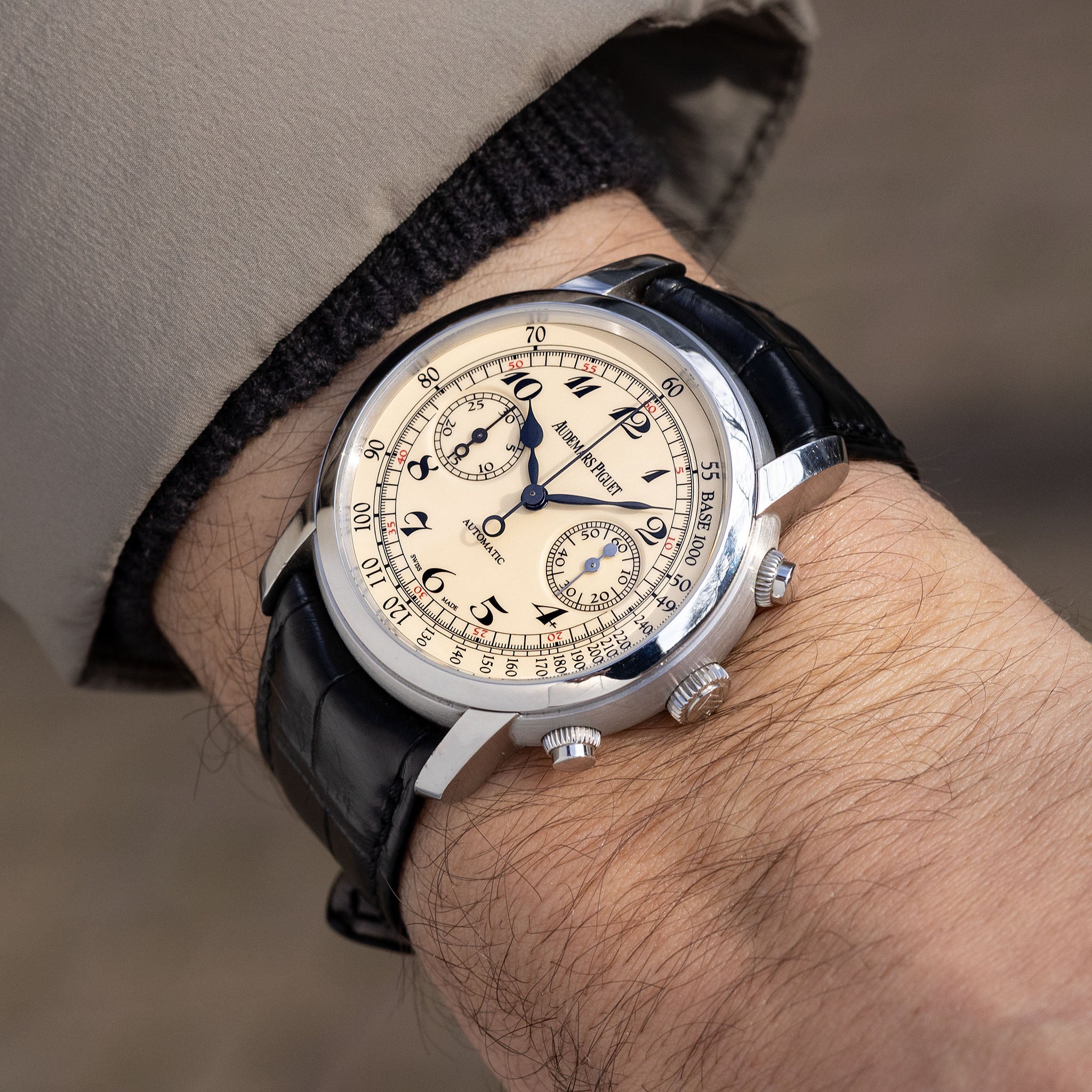 Audemars Piguet Jules Audemars Chronograph in 18k White Gold Cream Dial with Original Warranty and Register Booklet ref. 26100BC