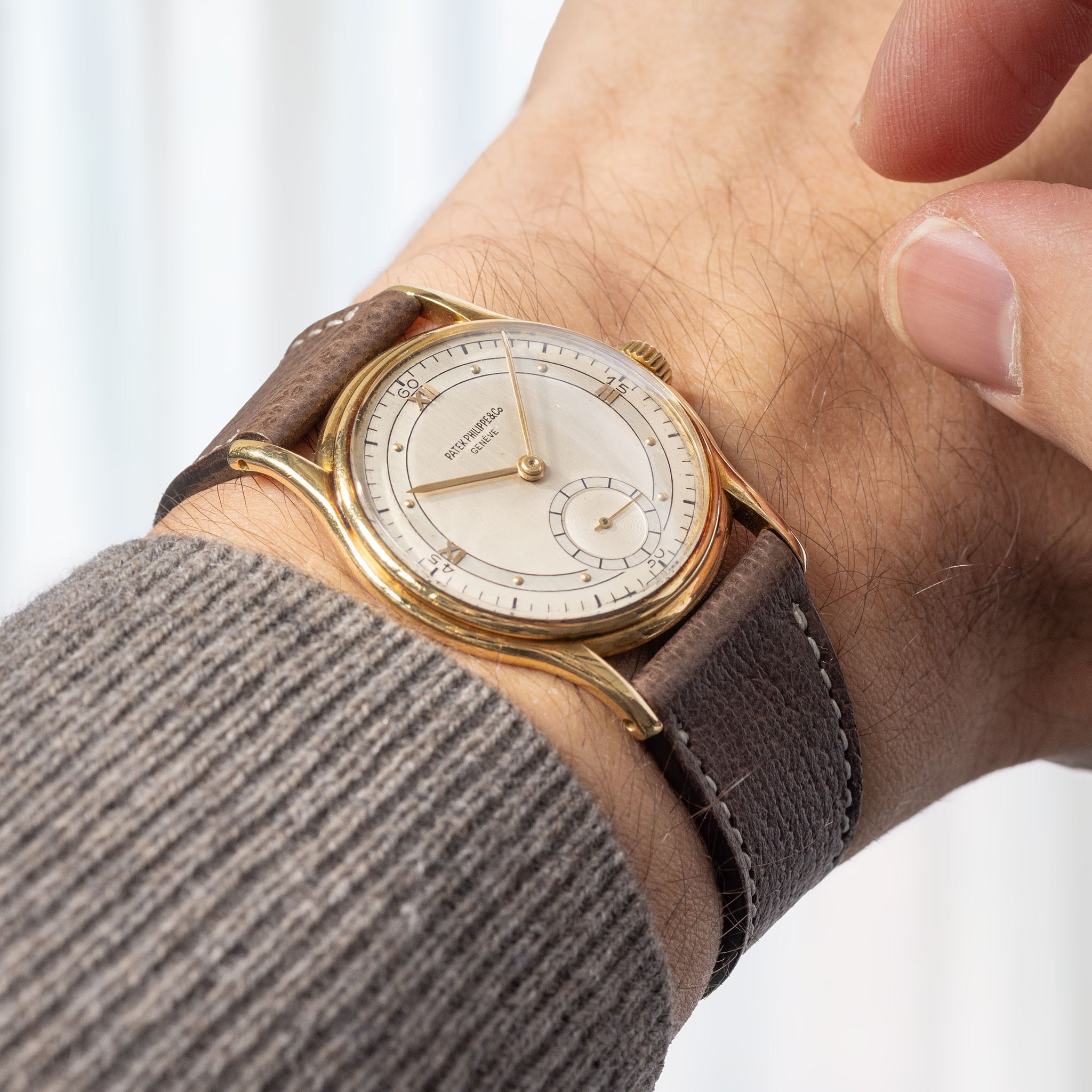 Patek Philippe Calatrava Two-Tone Dial ref. 1527 in 18k Yellow Gold