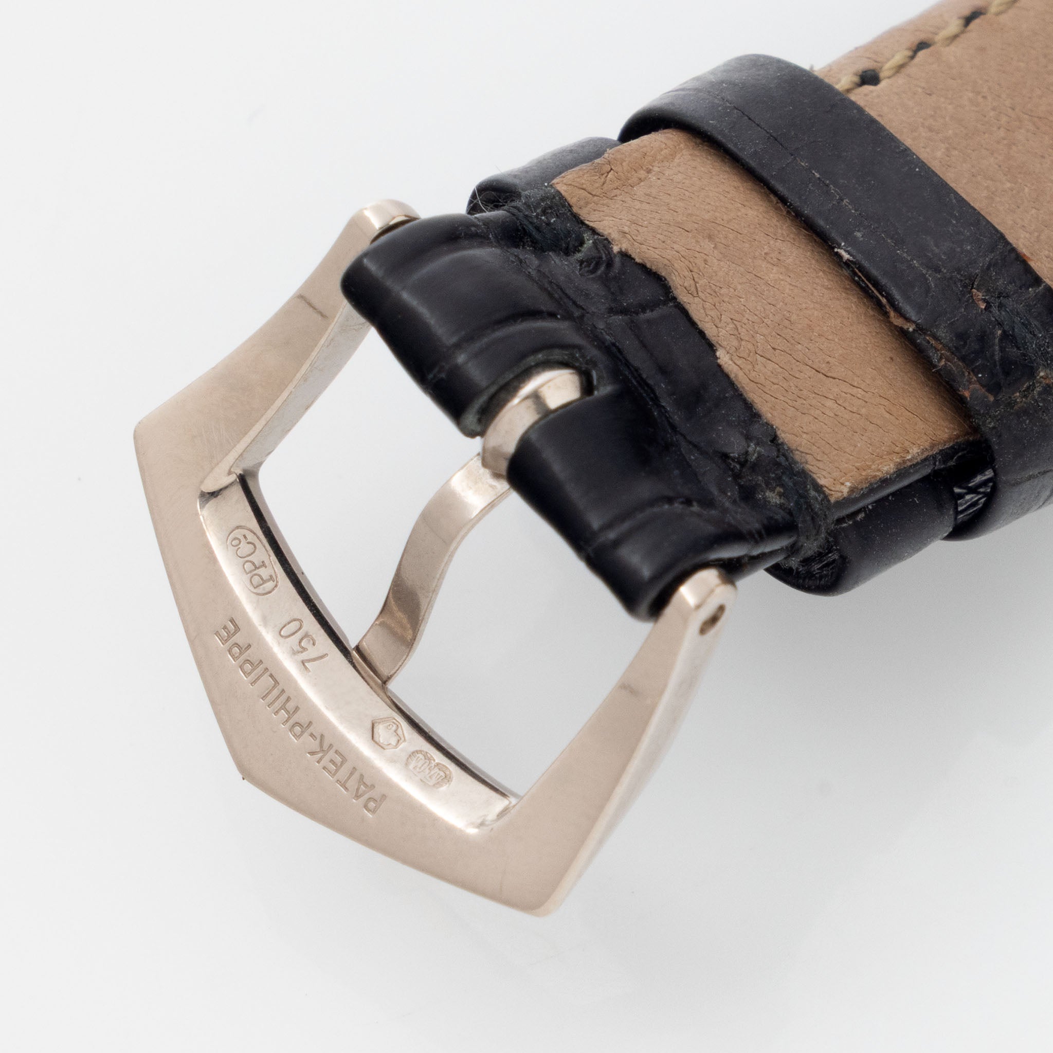 Patek Philippe Calatrava 3520G Clous de Paris in 18k White gold Porcelain Dial with Original Certificate of Origin