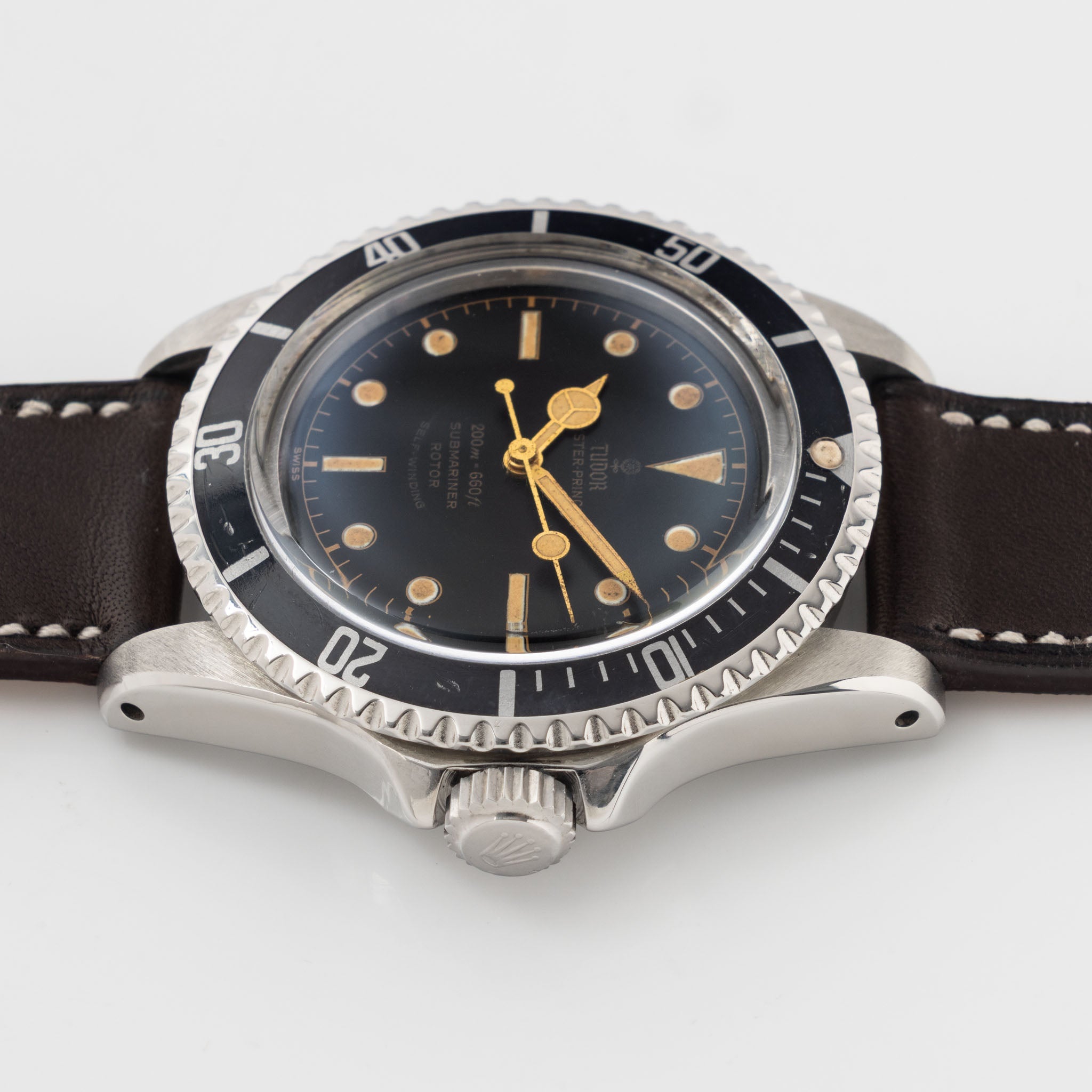 Tudor Submariner 7928 Pointed Crown Guard Case Gilt Chapter Ring Dial