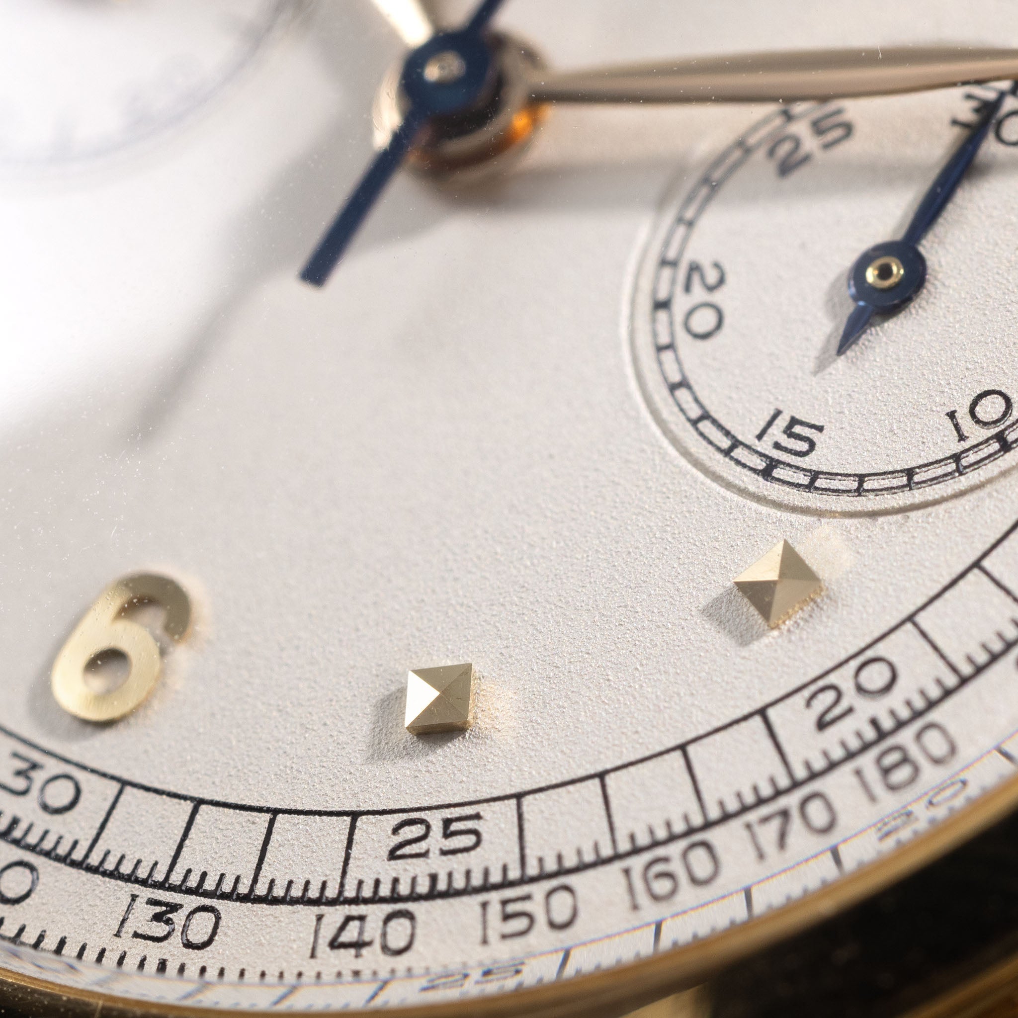 Patek Philippe Chronograph 1579J Second Series Silvered Dial in 18k Yellow Gold with Extract of the Archives