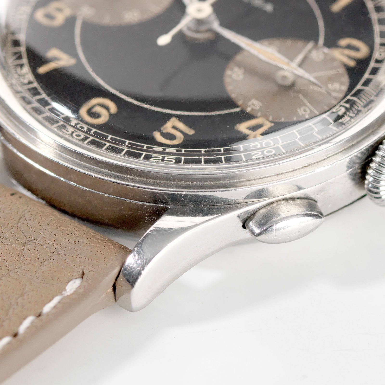Omega Steel Step-Case Chrono Calibre 33.3