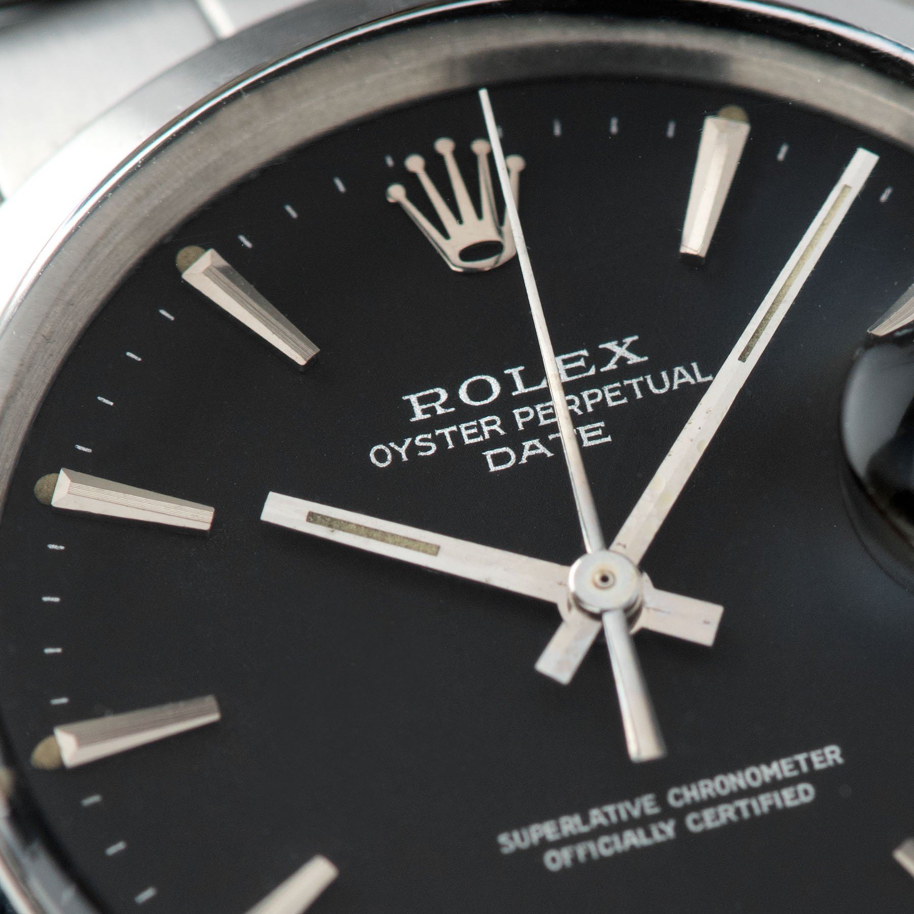 Rolex Date Reference 1500 Grey Dial with striking silver-coloured text