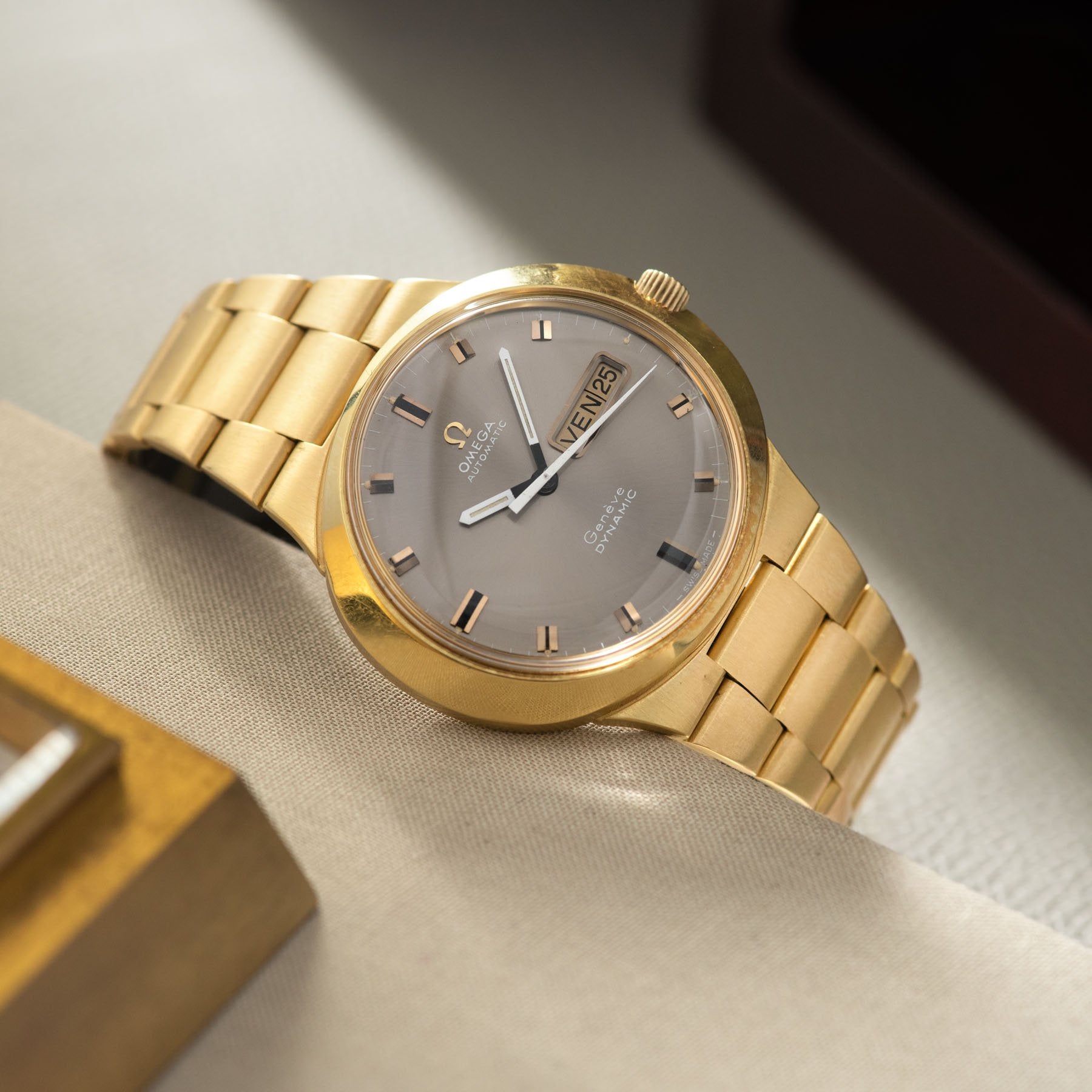 Omega Dynamic Yellow Gold Grey Dial