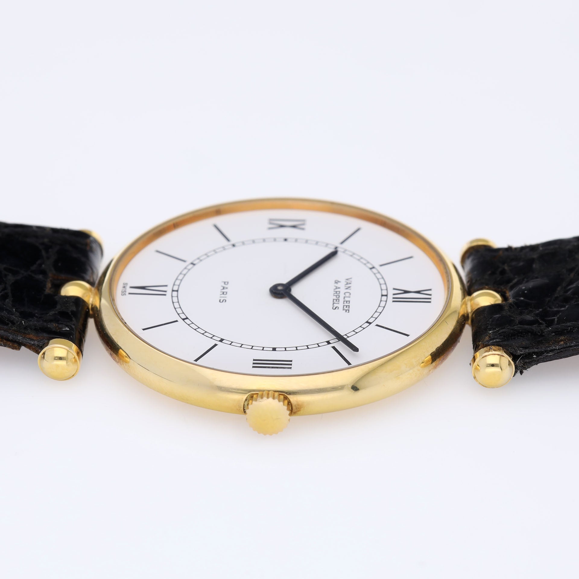 Van Cleef & Arpels Gold Ladies Round Dress Watch Box and Papers