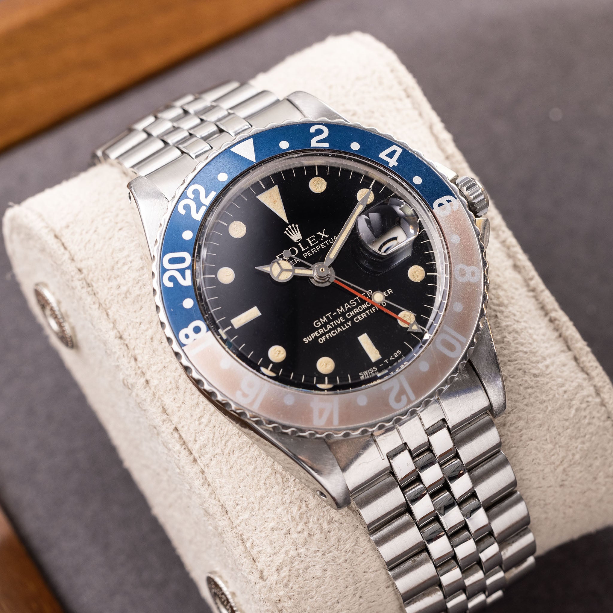      W-2130RolexGMTMasterRef1675GiltDialPointedCrownGuard_07 2048 × 2048px Rolex GMT-Master Ref 1675 Gilt Dial Pointed Crown Guard