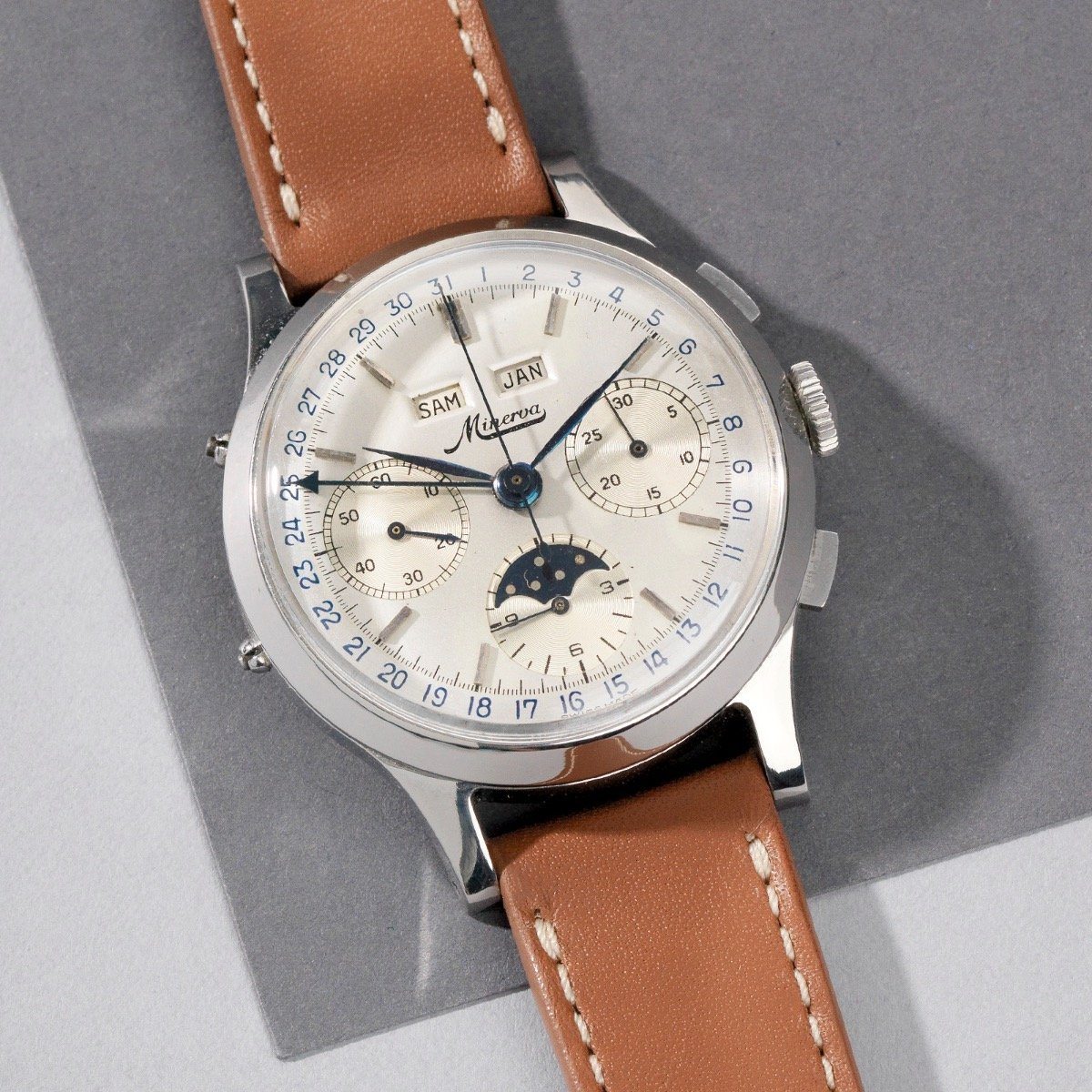 Minerva Triple Date Moonphase Chrono Valjoux 88 1950s 